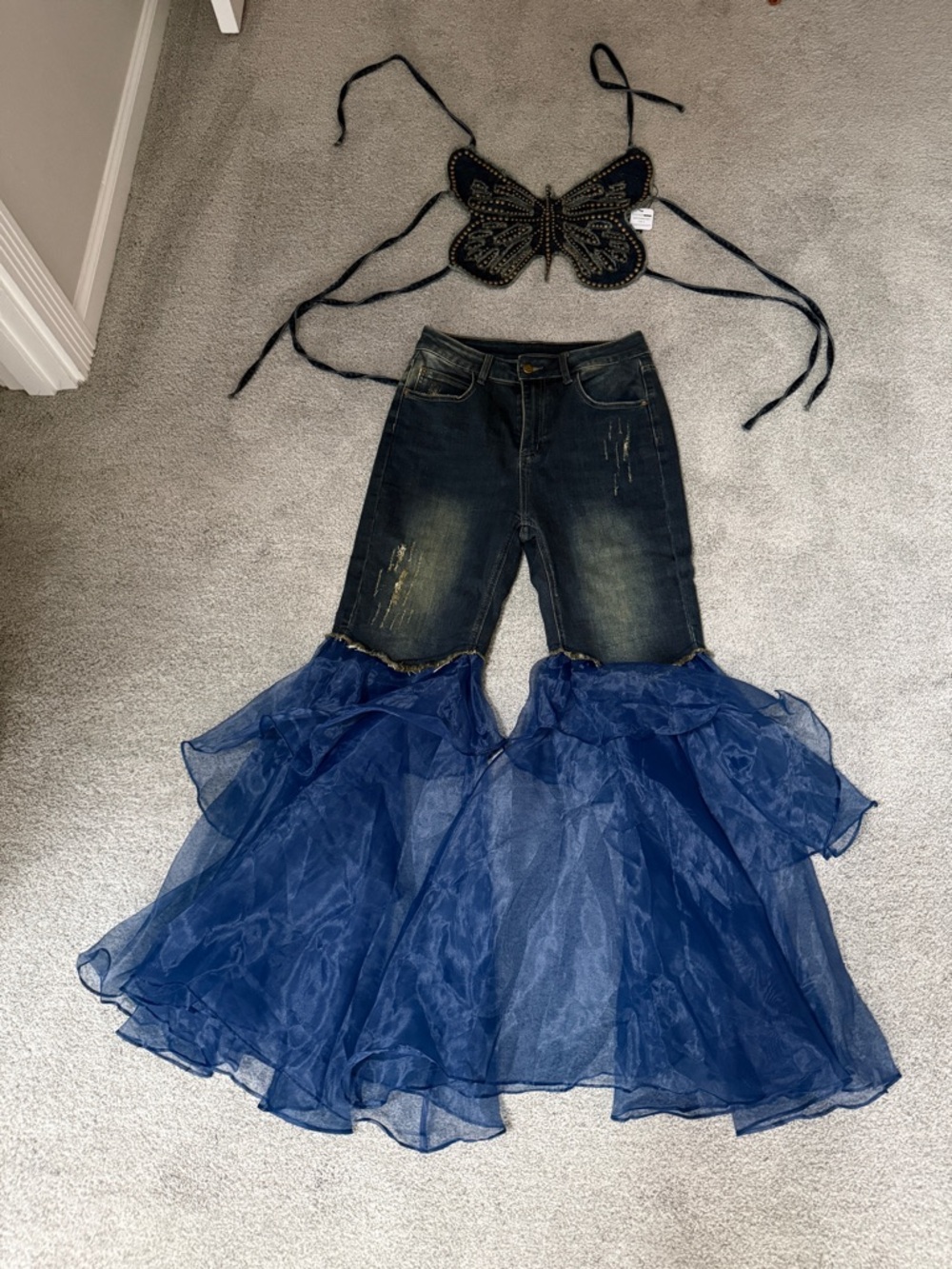 Fashion Nova Beaded Butterfly Crop Top Sheer Ruffle Jeans - Picture 3 of 7